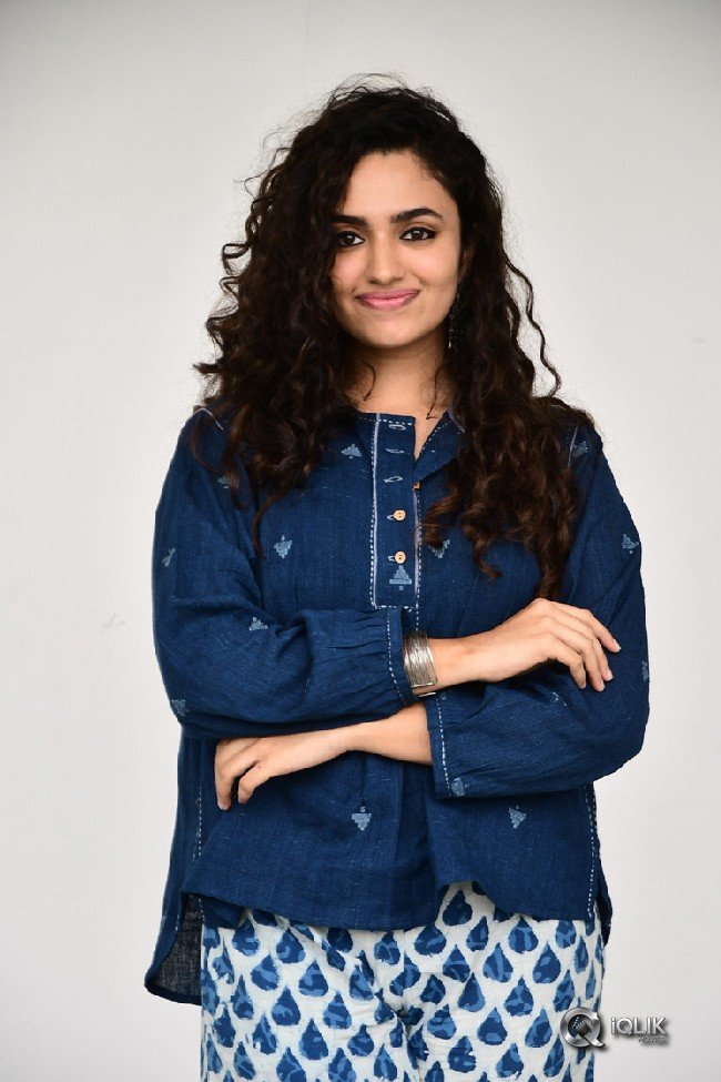 Malavika-Nair-New-Stills